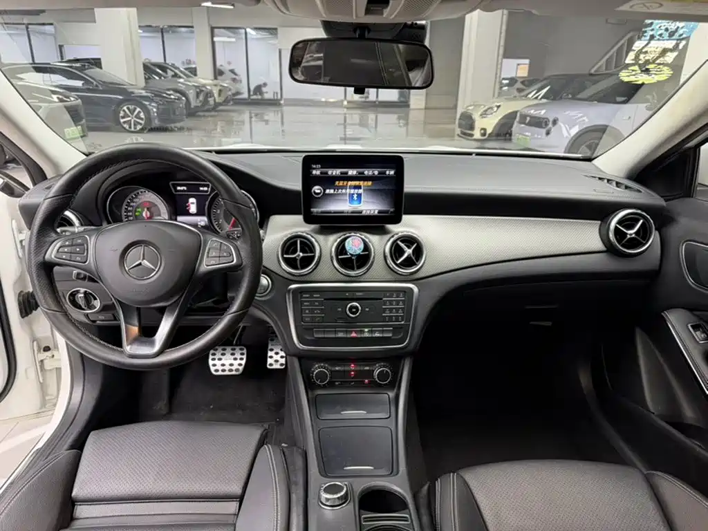 Mercedes-Benz GLA 2017 — фото 20