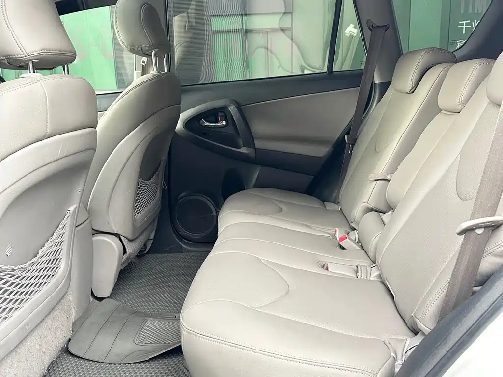 Toyota RAV4 2009