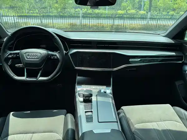 Audi A6L 2021