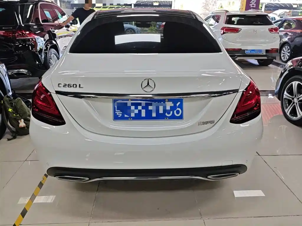 Mercedes-Benz C-Class 2022 — фото 6