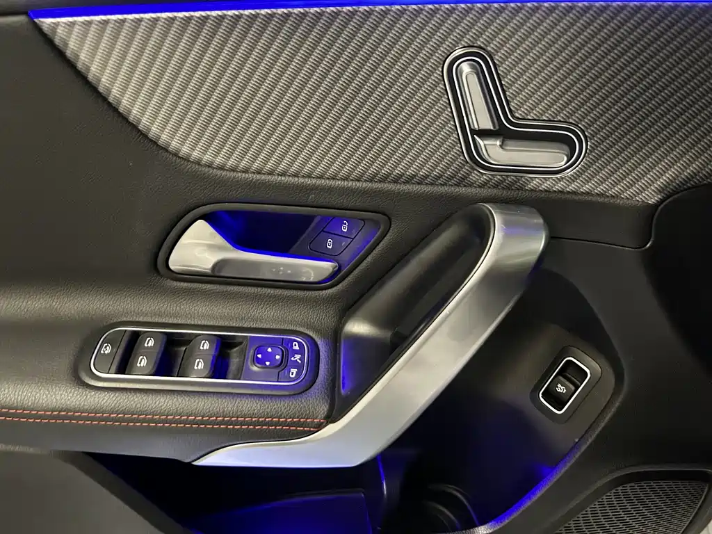 Mercedes-Benz A-Class 2023 — фото 16