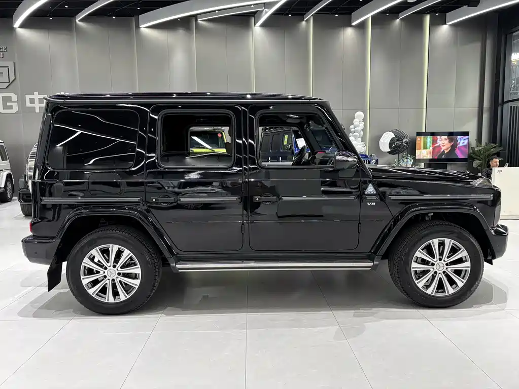 Mercedes-Benz G-Class 2023 — фото 4