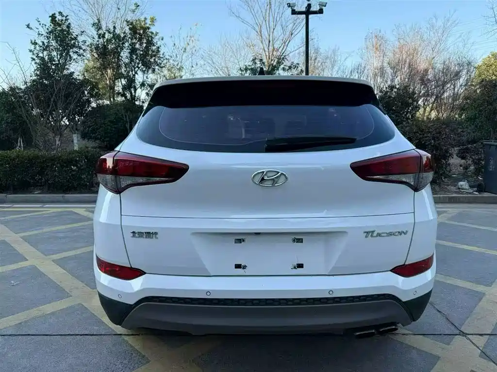 Hyundai Tucson 2017 — фото 11