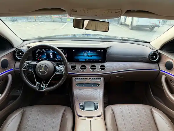 Mercedes-Benz E-Class 2022