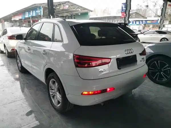 Audi Q3 2015