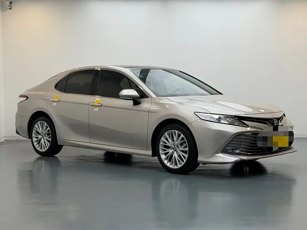 Toyota Camry 2020 — фото 3