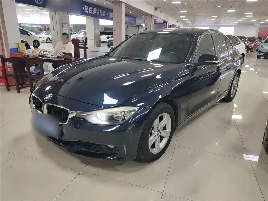BMW 3 Series 2015 — фото 1