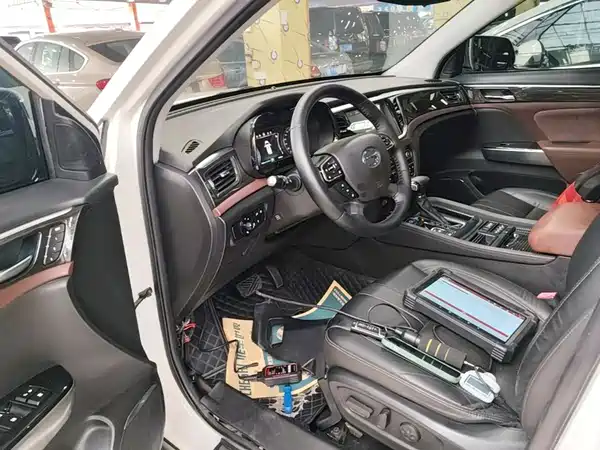GAC Trumpchi GS8 2017