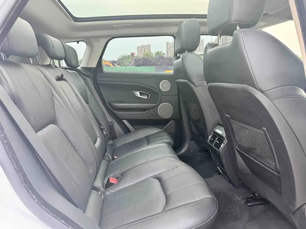 Land Rover Evoque 2017 — фото 18
