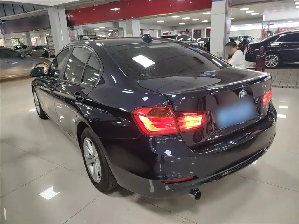 BMW 3 Series 2015 — фото 23