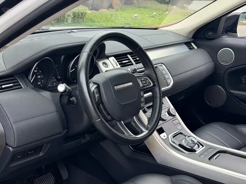Land Rover Evoque 2017 — фото 8