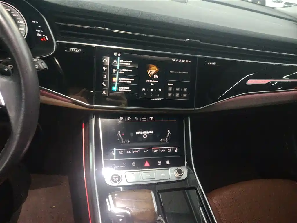 Audi Q7 2021 — фото 13