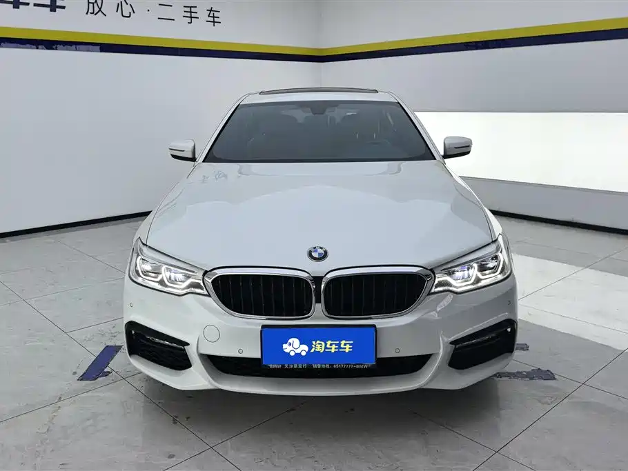 BMW 5 Series 2018 — фото 2