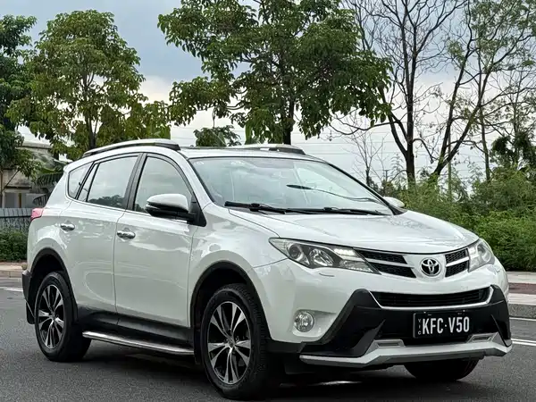 Toyota RAV4 2015