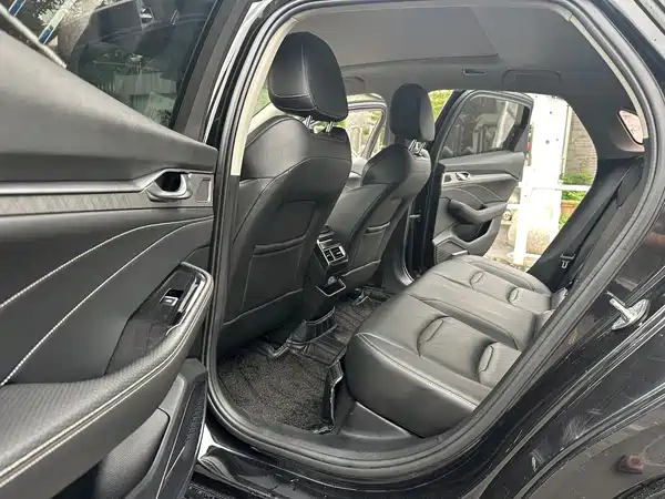 Geely Xingrui 2021