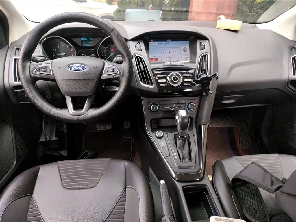 Ford Focus 2021 — фото 13