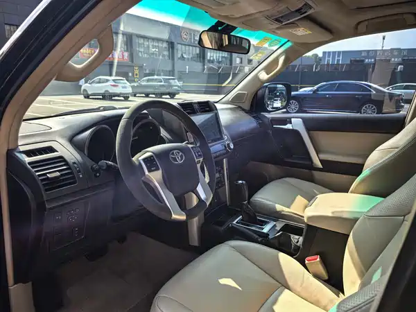 Toyota Prado 2010