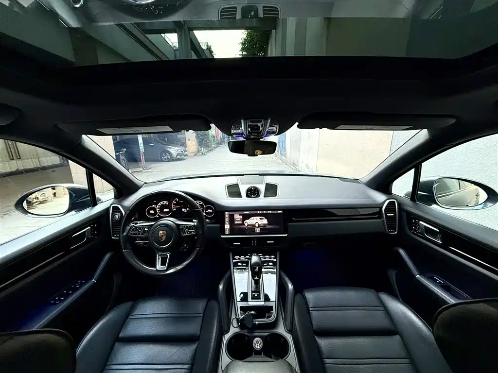 Porsche Cayenne 2022