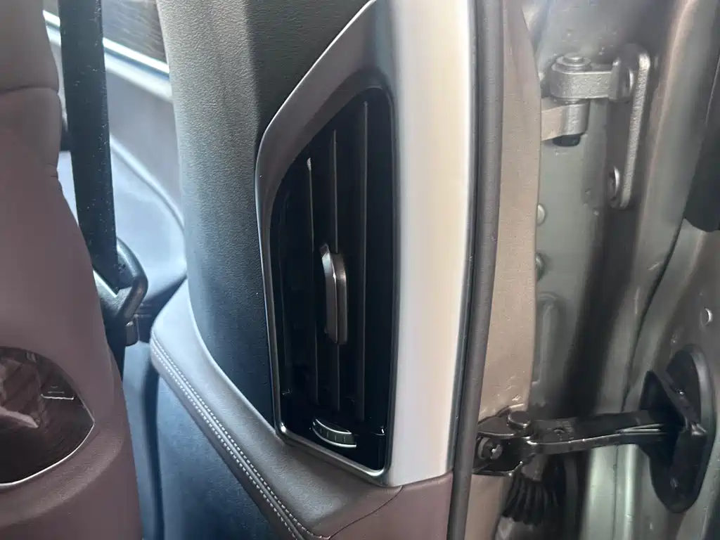 BMW 7 Series 2019 — фото 18