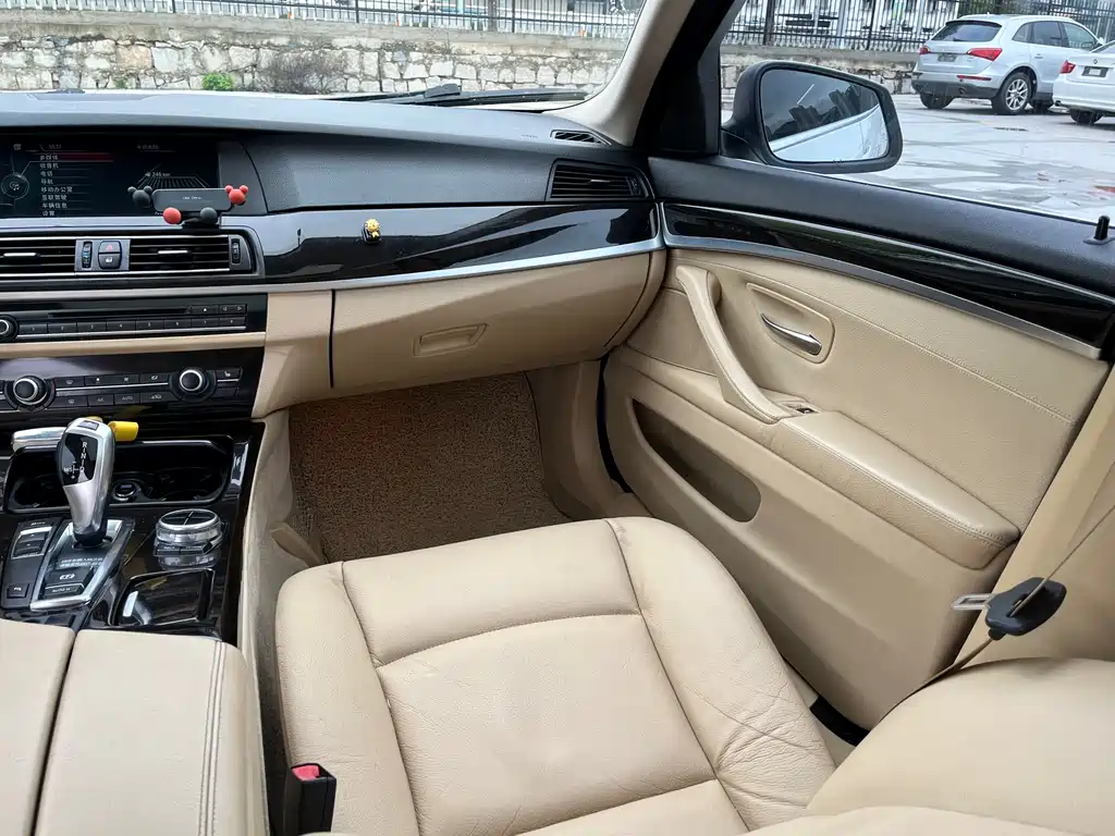 BMW 5 Series 2013 — фото 19