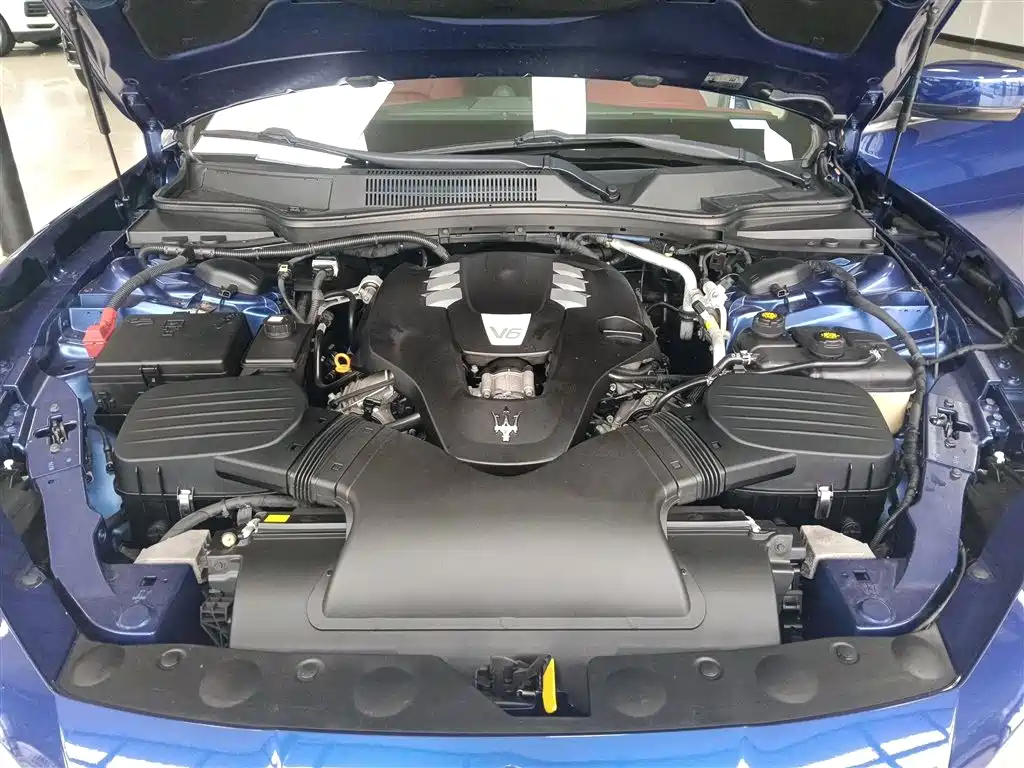 Maserati Ghibli 2016 — фото 16