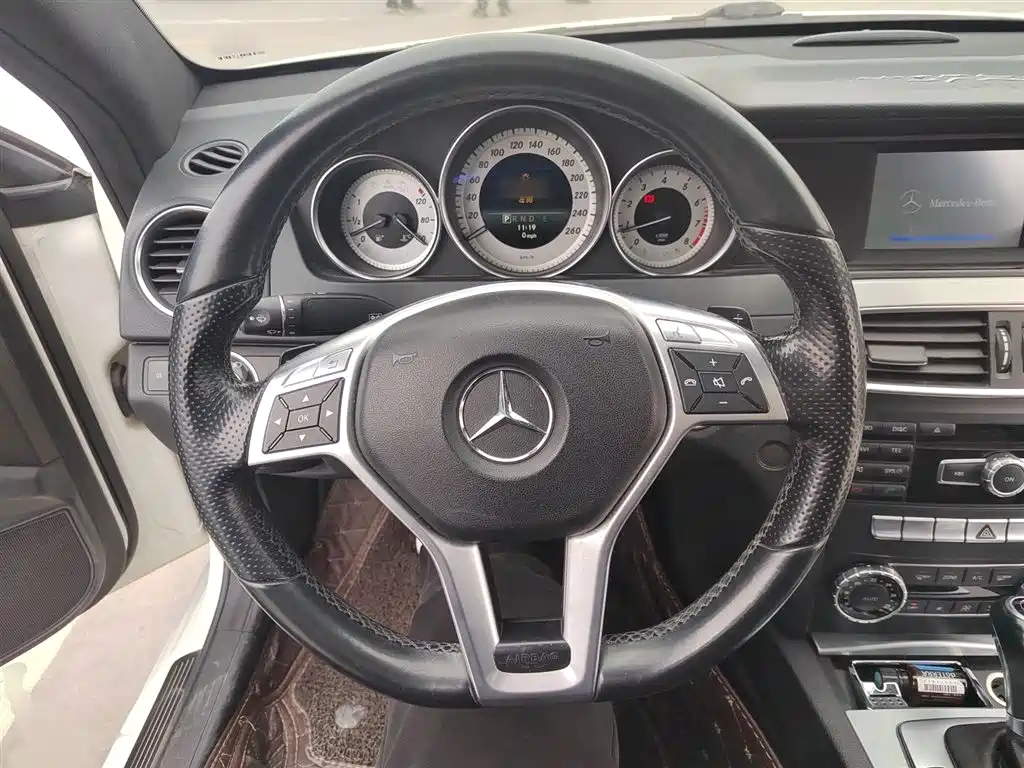 Mercedes-Benz C-Class 2014 — фото 7