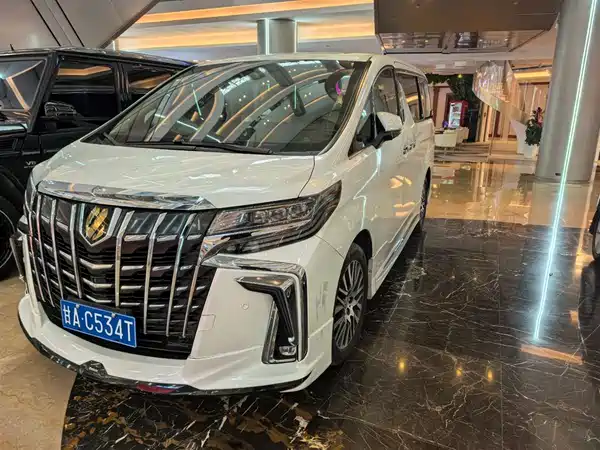 Toyota Alphard 2015