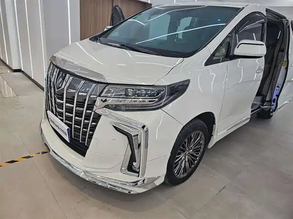 Toyota Alphard 2012