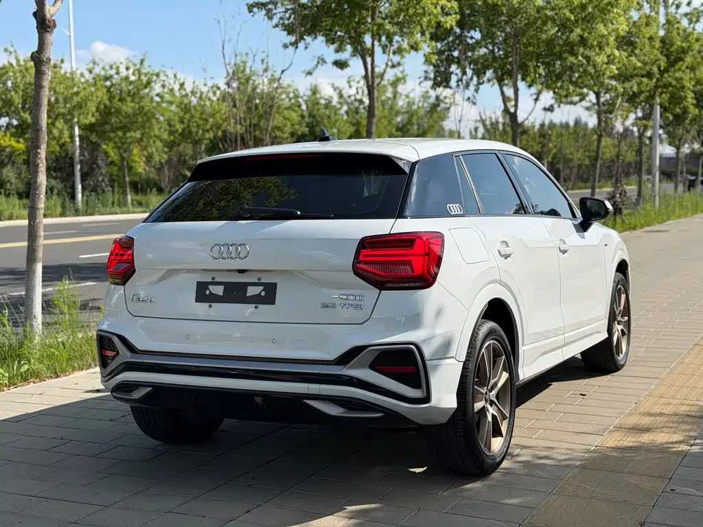 Audi Q2L 2023 — фото 22