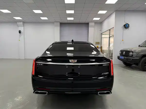 Cadillac CT6 2025