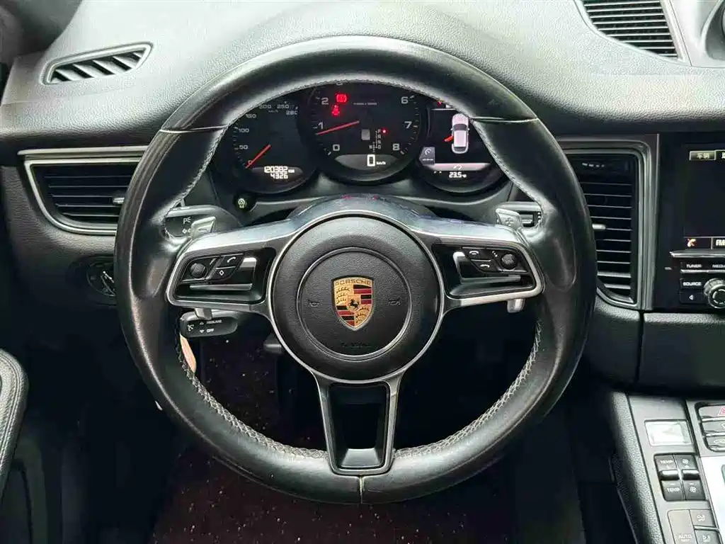Porsche Macan 2016