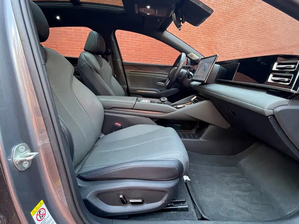 BYD Qin L 2025 — фото 12