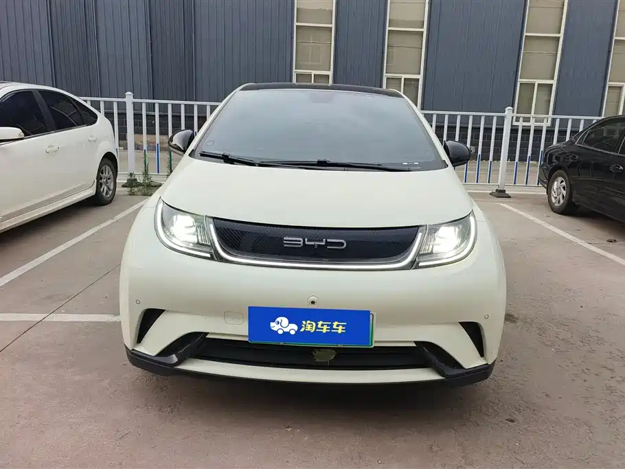 BYD Dolphin 2023