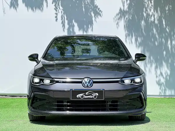 Volkswagen Golf 2023
