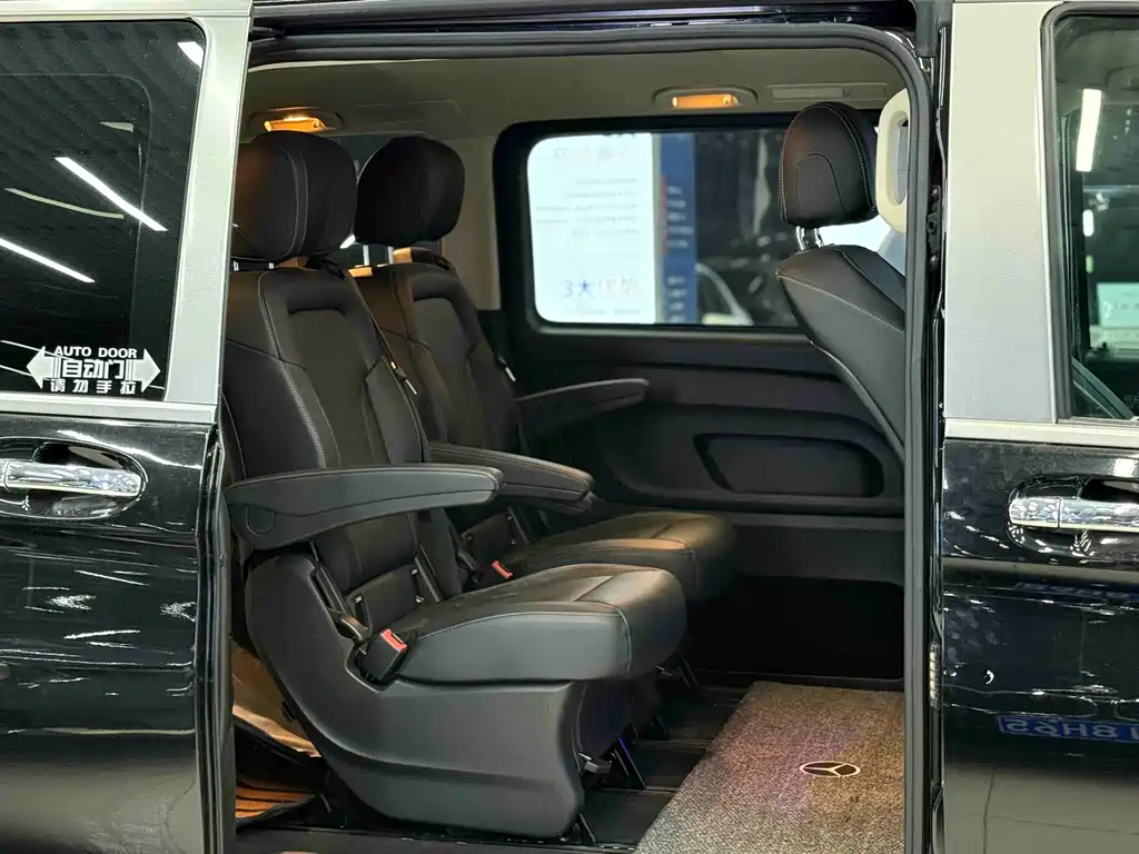 Mercedes-Benz Vito 2022 — фото 24