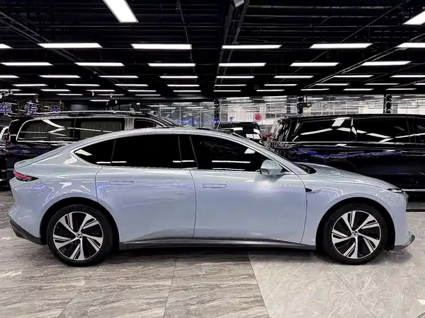 NIO ET5 2023