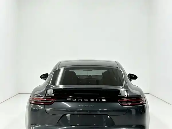 Porsche Panamera 2019