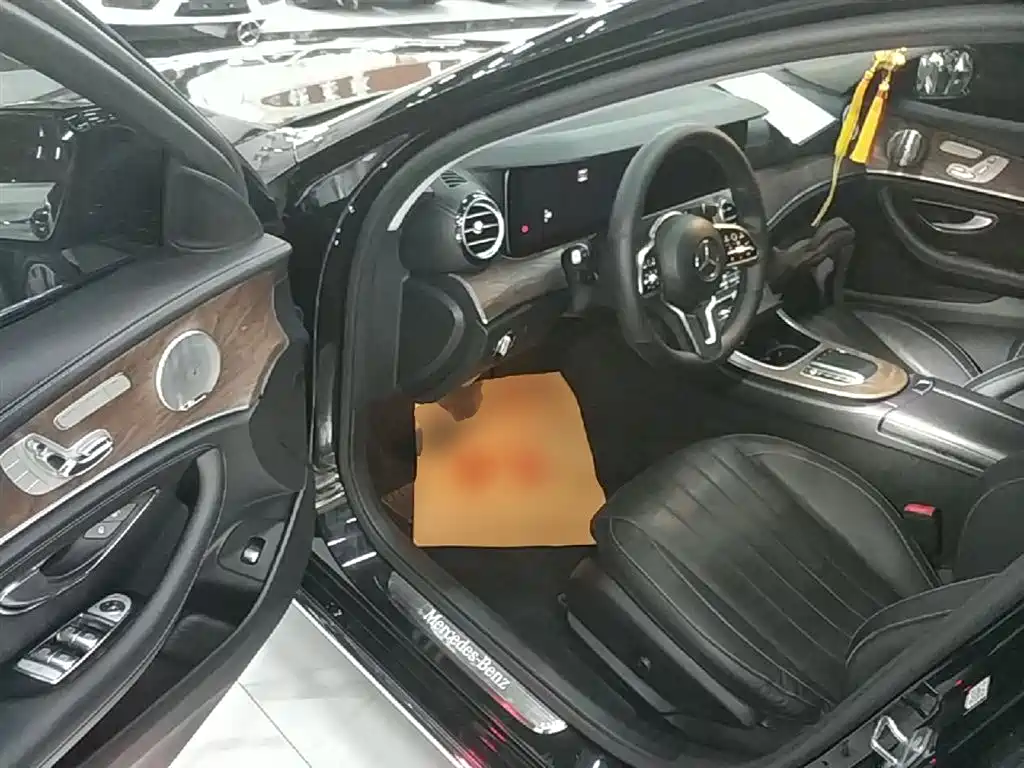 Mercedes-Benz E-Class 2020 — фото 16