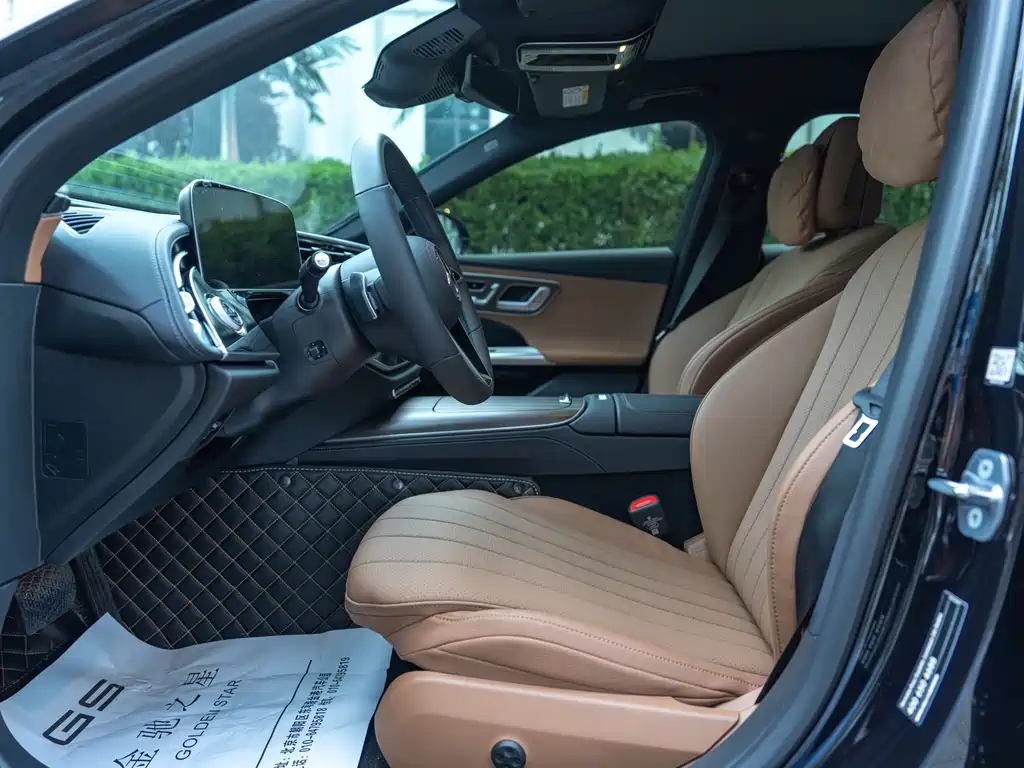 Mercedes-Benz E-Class 2025 — фото 12