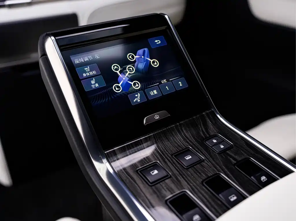 Lexus LM 2023 — фото 18
