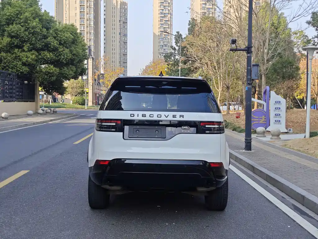 Land Rover Discovery 2019 — фото 10