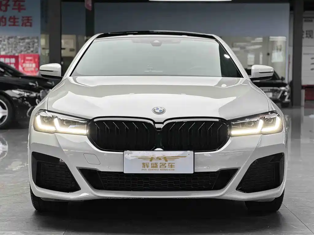 BMW 5 Series 2022