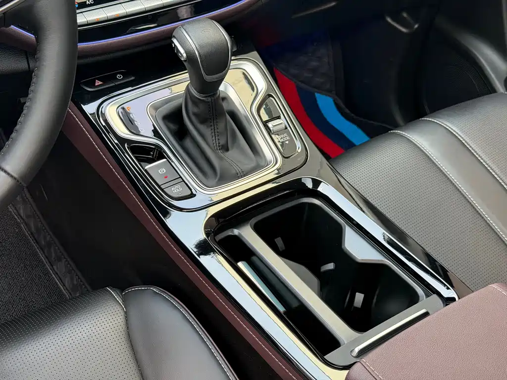GAC Motor Trumpchi M6 2024 — фото 12