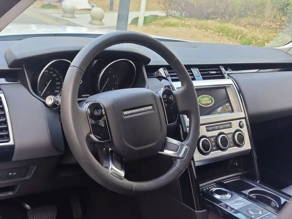 Land Rover Discovery 2019 — фото 4