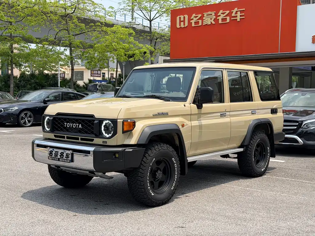 Toyota Land Cruiser 2025 — фото 1