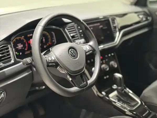 Volkswagen T-Roc 2023