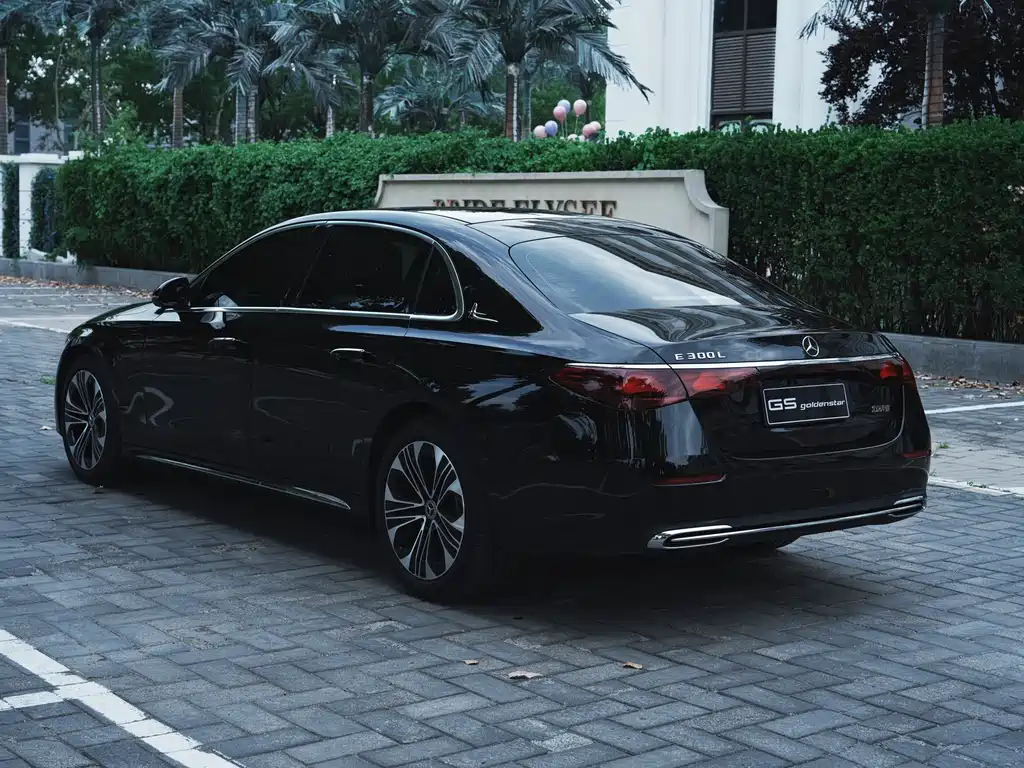 Mercedes-Benz E-Class 2025