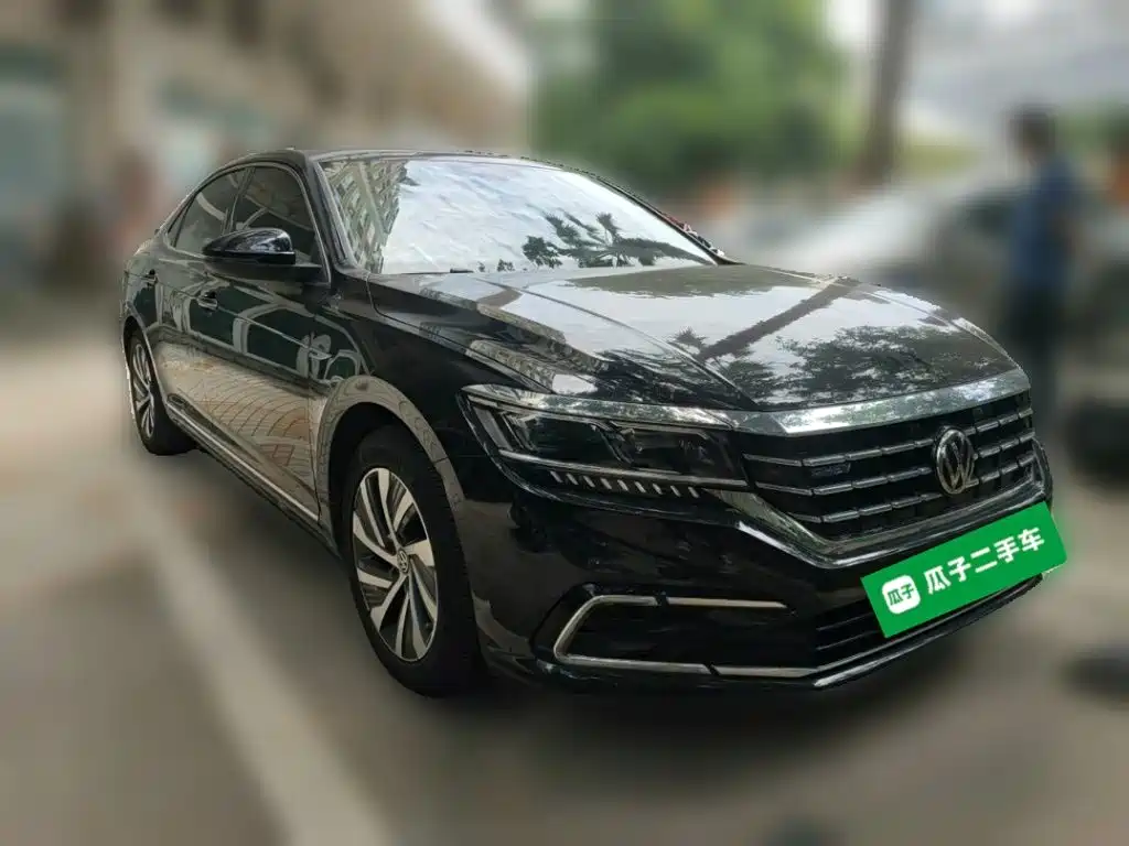 Volkswagen Passat Plug-In Hybrid 2020 — фото 3