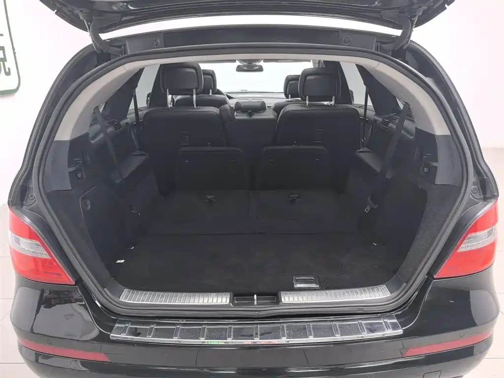 Mercedes-Benz R-Class 2018 — фото 16