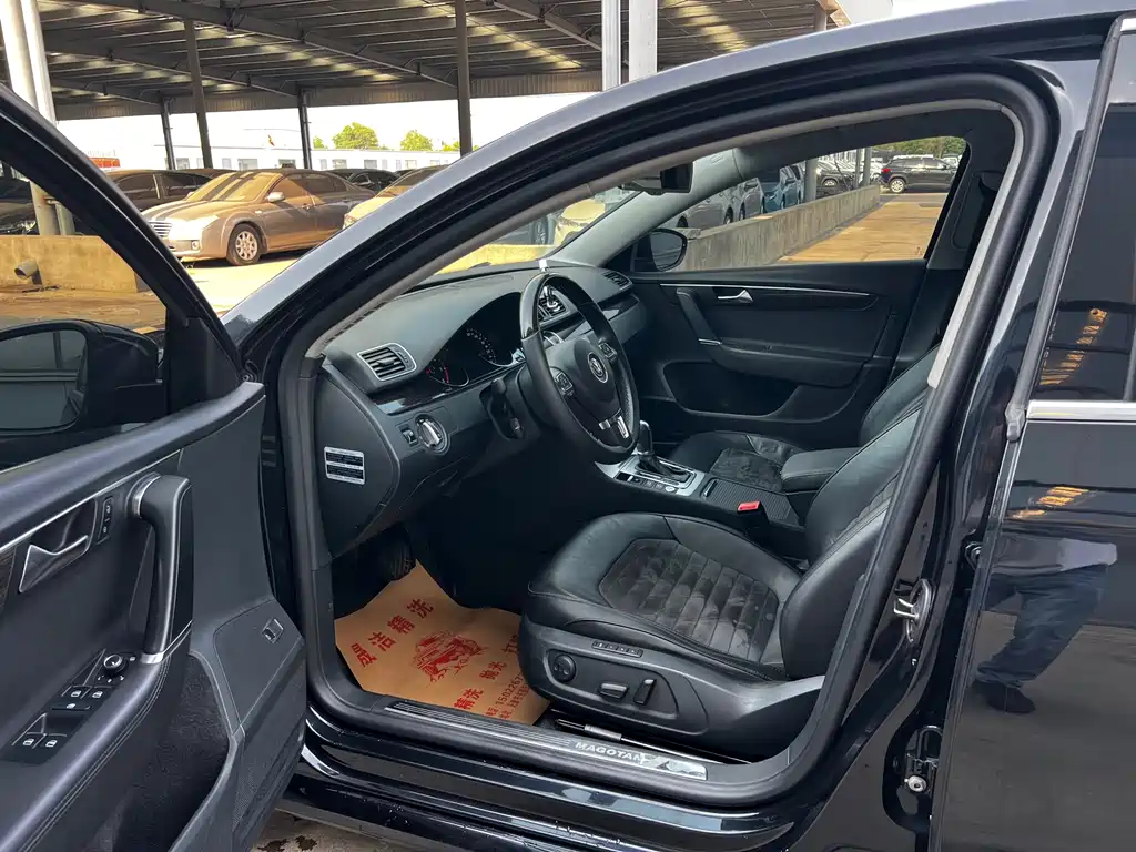 Volkswagen Magotan 2014